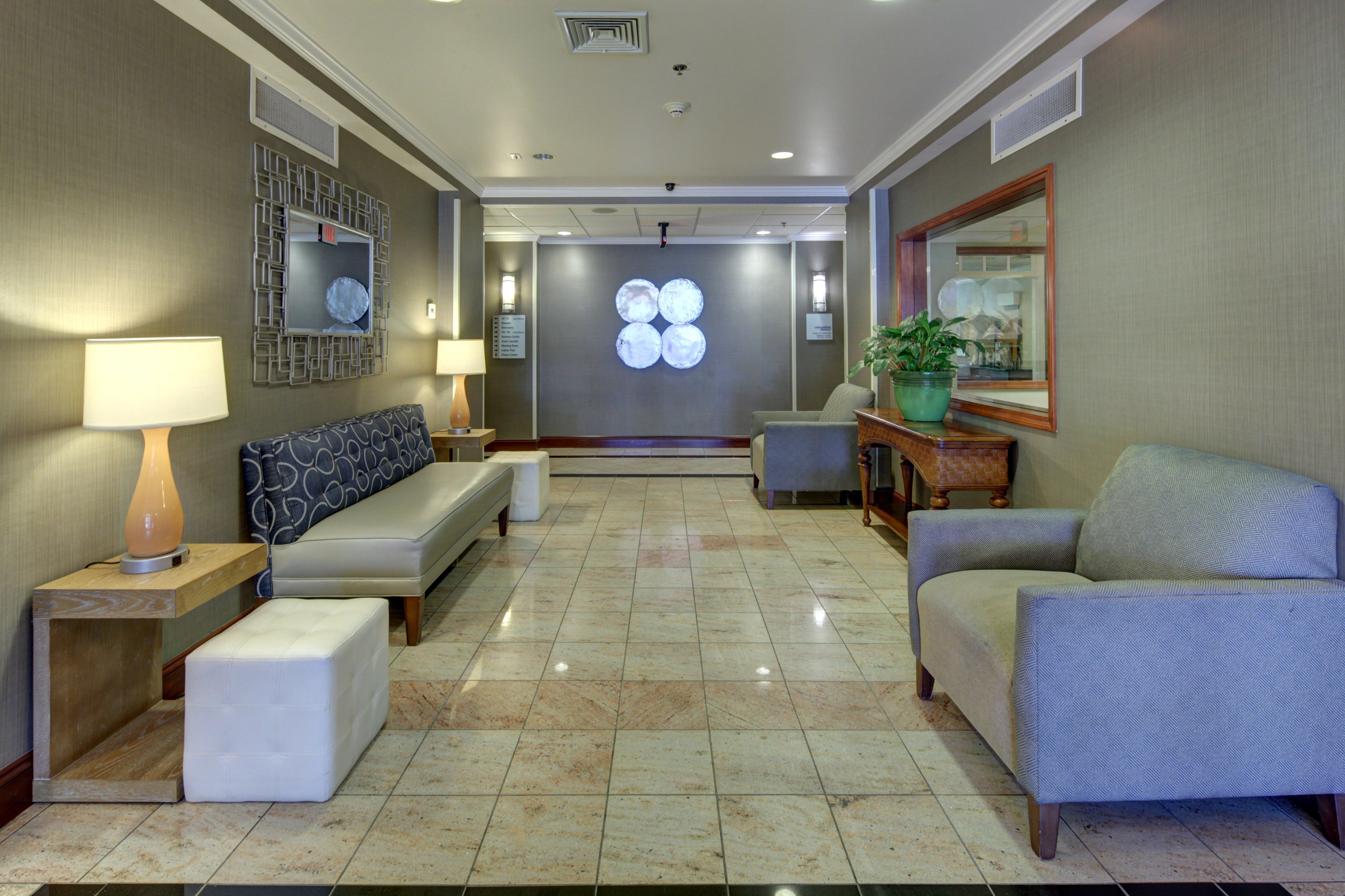 Holiday Inn Express Hotel & Suites Emporia By Ihg Exteriör bild