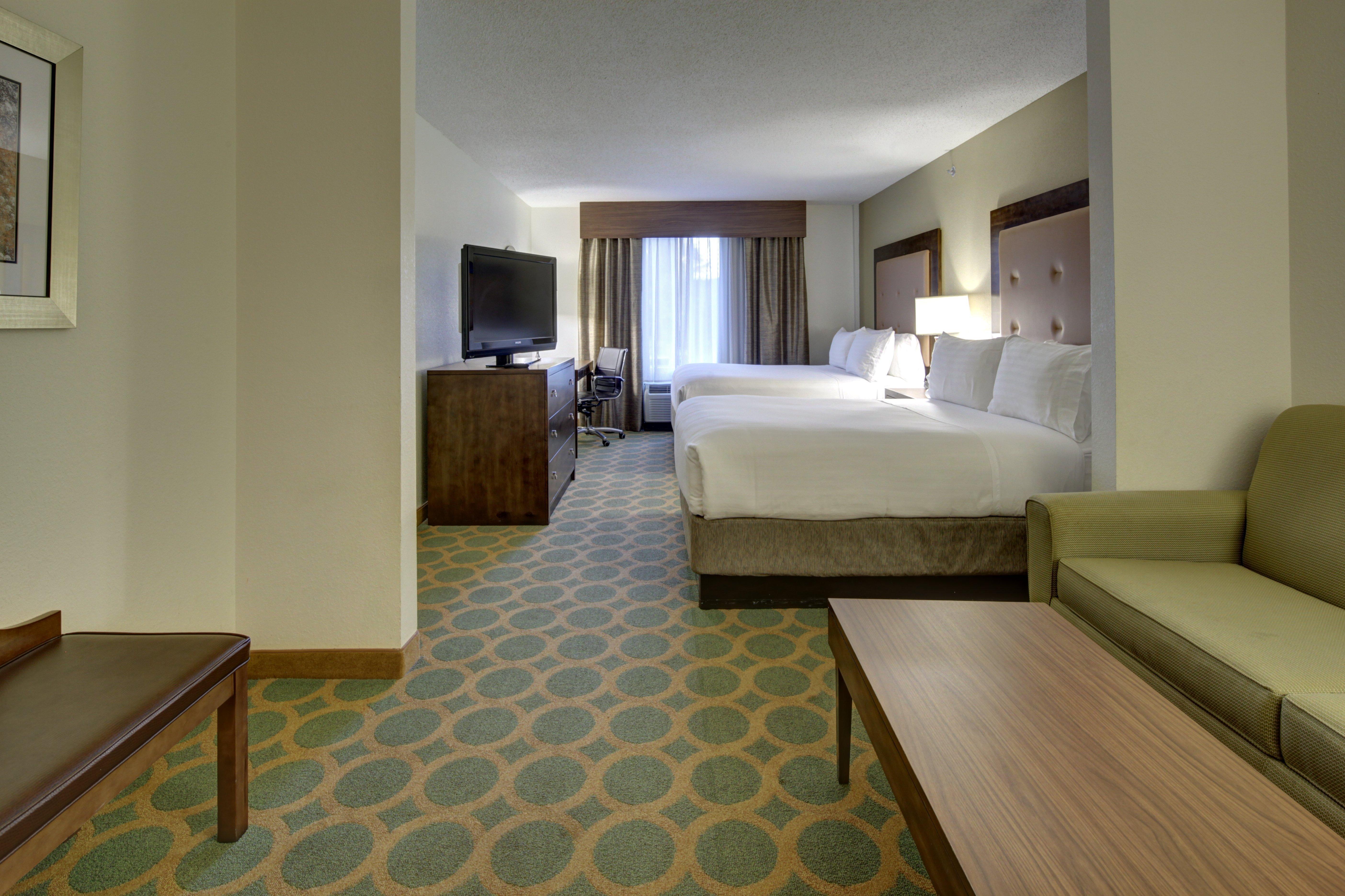 Holiday Inn Express Hotel & Suites Emporia By Ihg Exteriör bild