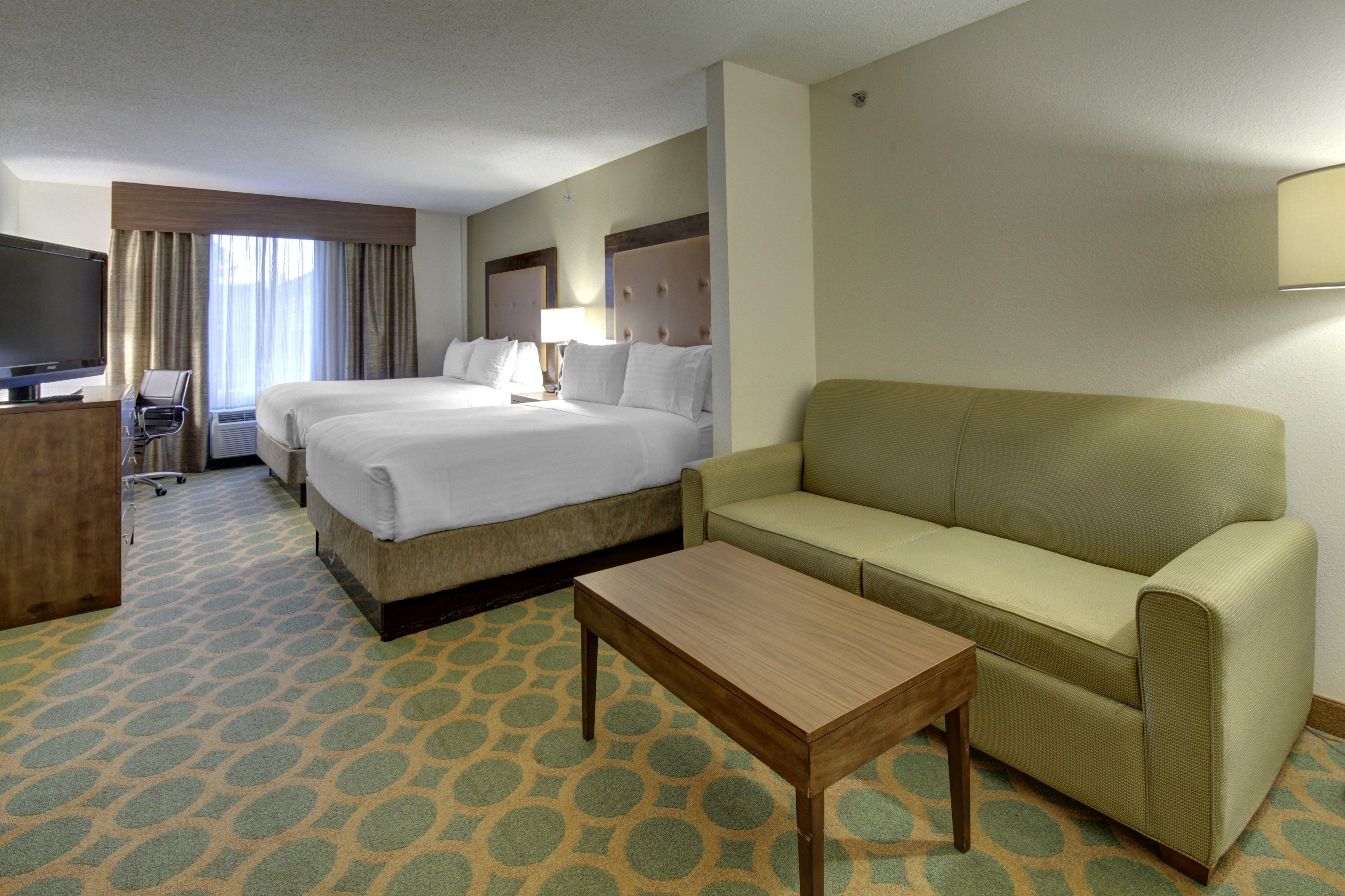 Holiday Inn Express Hotel & Suites Emporia By Ihg Exteriör bild