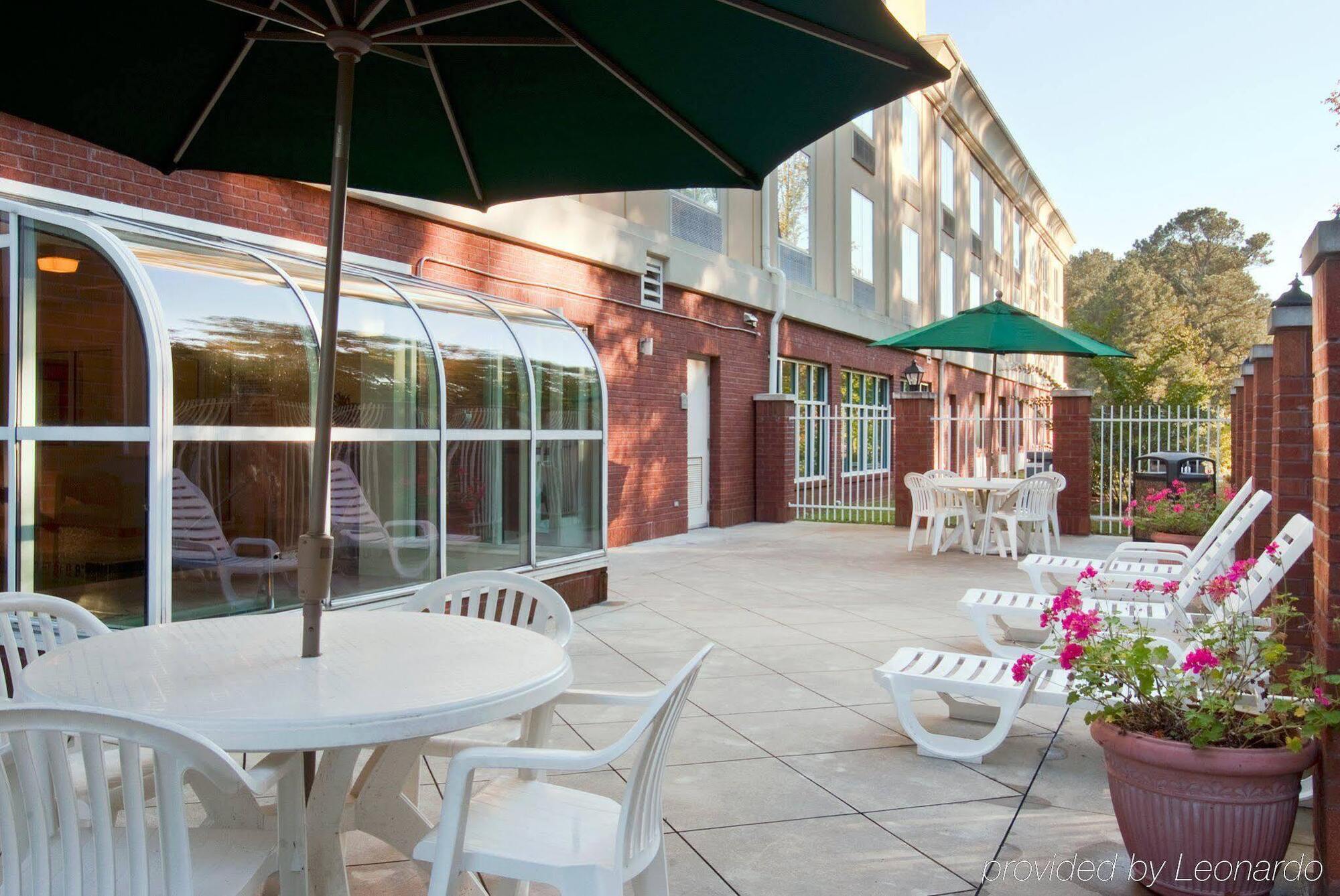 Holiday Inn Express Hotel & Suites Emporia By Ihg Exteriör bild